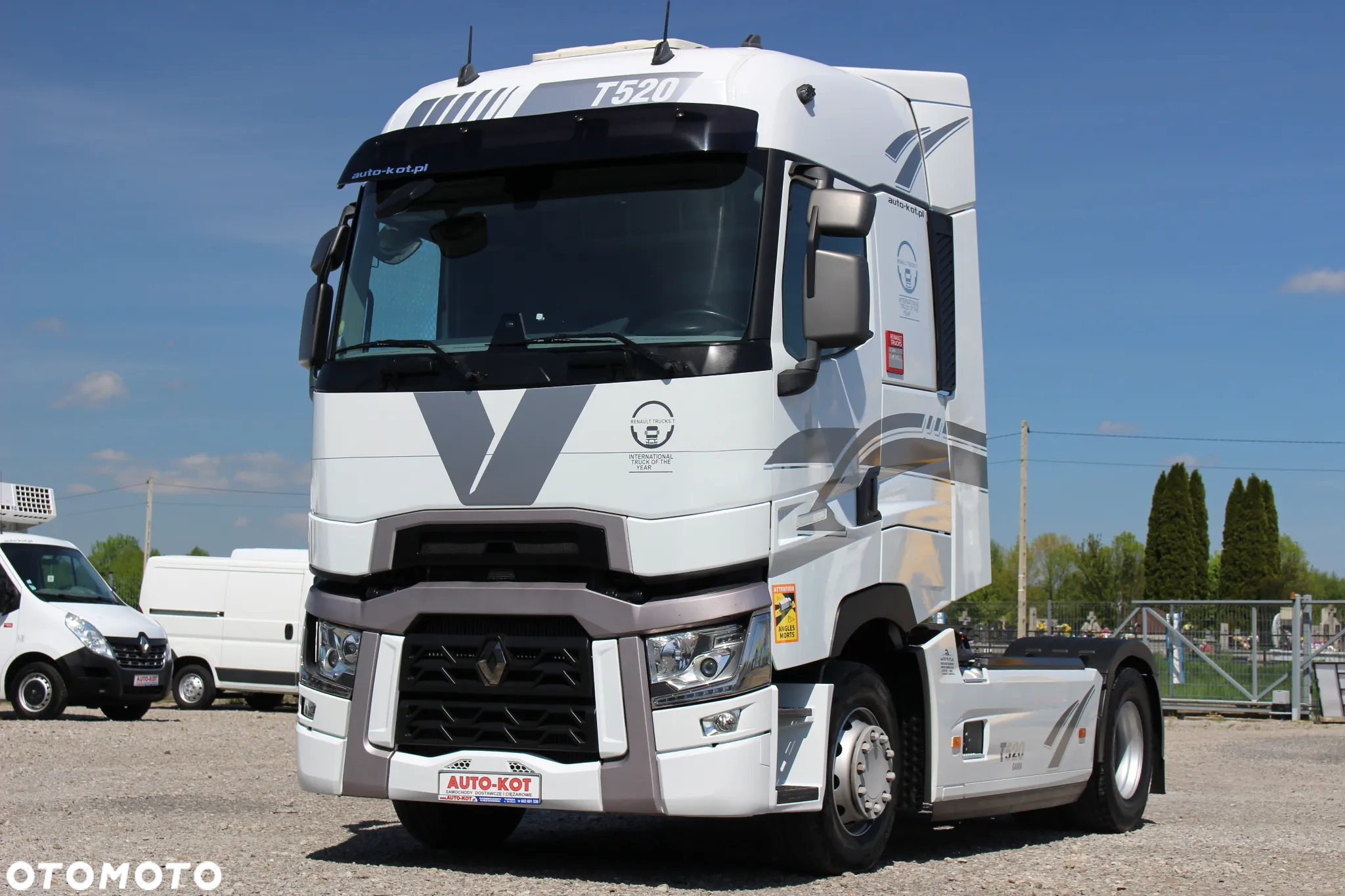 Renault T520 *13L* / KLIMA POSTOJOWA / HIGH CAB / 2 ZBIORNIKI /PEŁNY SPOILER /ACC / BL.MOSTU / Euro 6 /**SERWIS FR**/ STAN IDEALNY / - 6