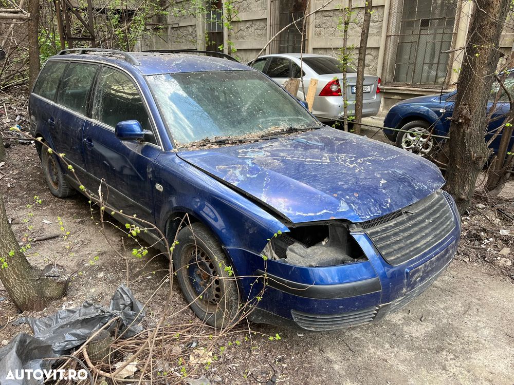 Dezmembrez VW Volkswagen Passat B5.5 break albastru 1,6 benzina ALZ albastru 2002 - 6