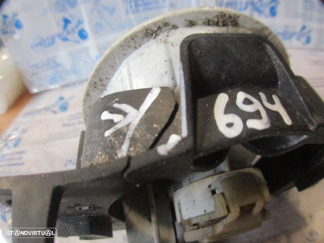 Farol Nevoeiro 11417102 CITROEN DS3 2011 1.6HDI 92CV 3P AZUL ESQ KOITO Suporte Danificado - 3