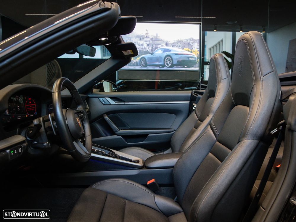 Porsche 911 (992) Carrera PDK - 37