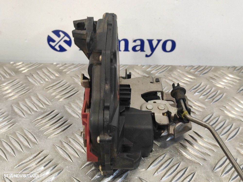 FECHADURA PORTA FRONTAL DIREITA AUDI A4 AVANT 2007 - 4