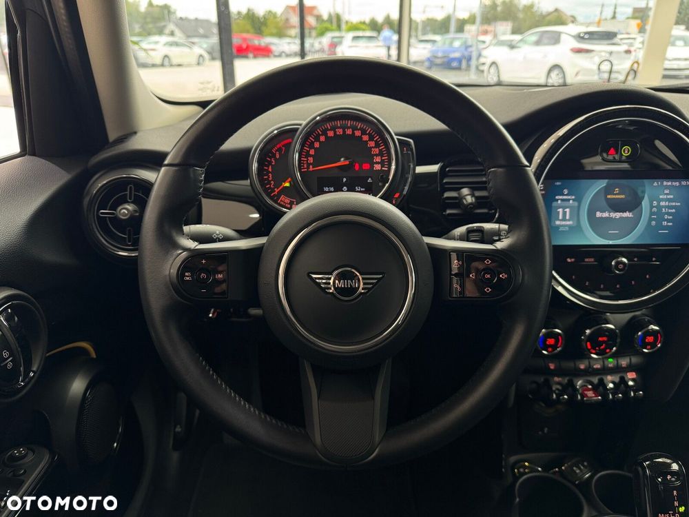 MINI Cooper Standard - 15