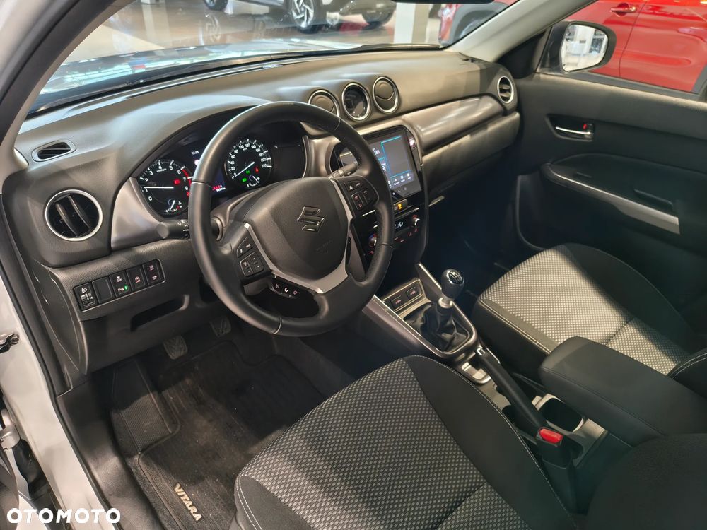 Suzuki Vitara 1.4 Boosterjet mHEV Premium Plus 2WD - 11