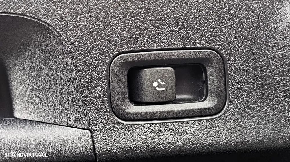 Mercedes-Benz CLA 220 d Shooting Brake AMG Line Aut. - 26