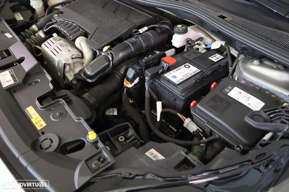 Peugeot 208 1.2 PureTech GT - 11