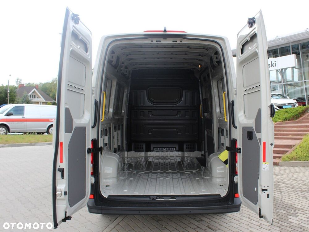 Volkswagen Crafter 2.0 TDI Manual - 8