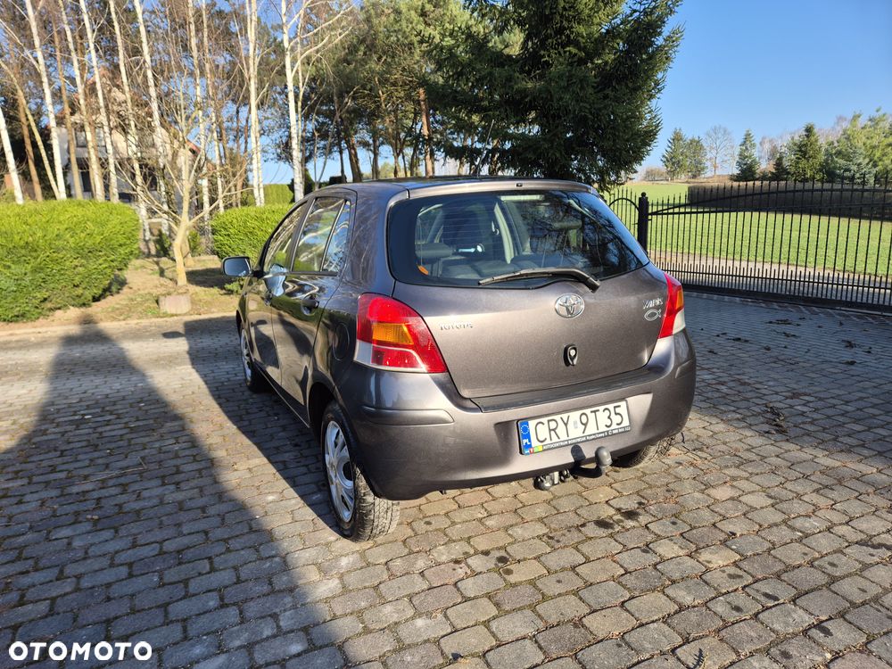 Toyota Yaris - 2