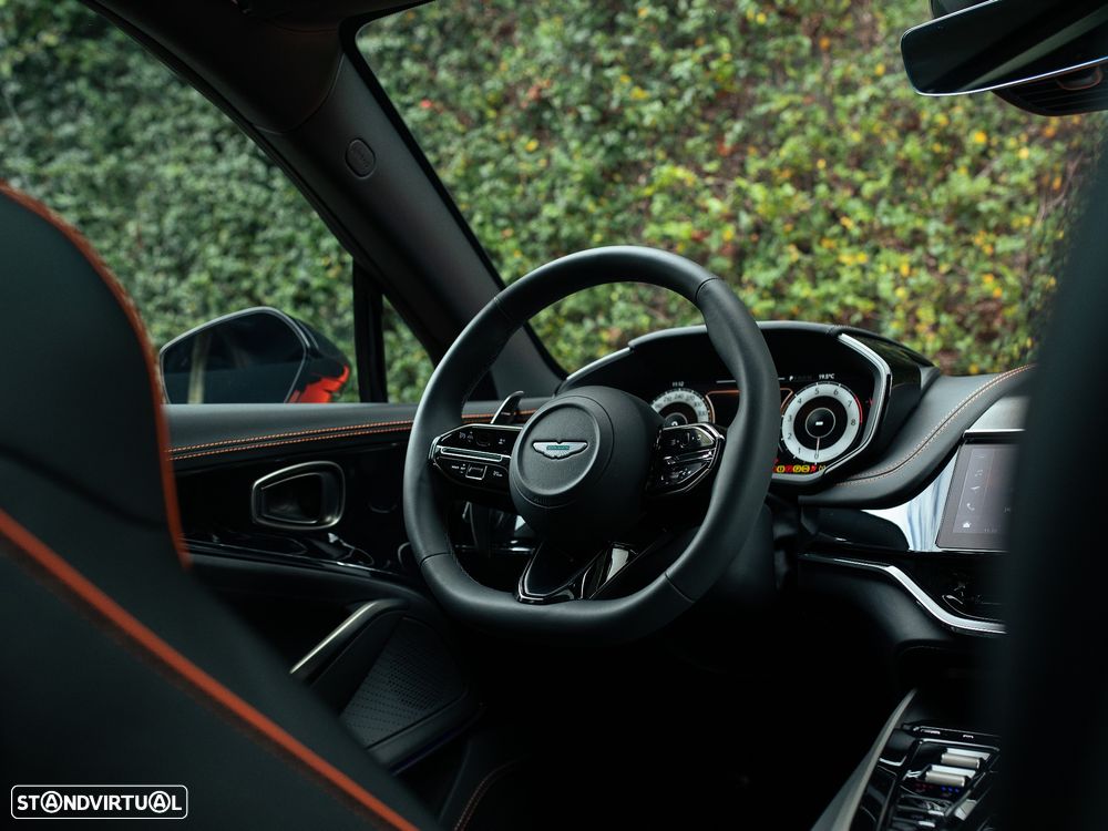 Aston Martin DBX 707 - 35