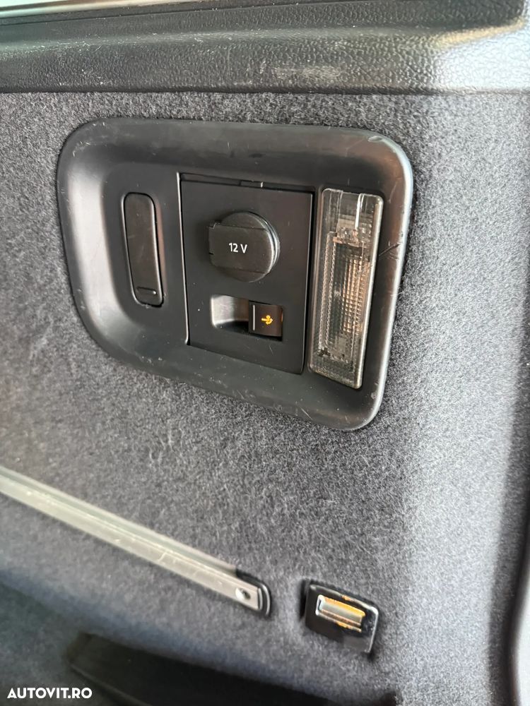 Volkswagen Sharan 2.0 TDI Highline - 32