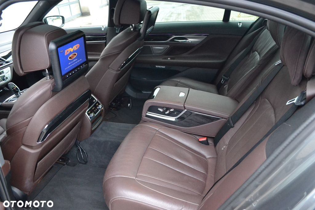 BMW Seria 7 - 13