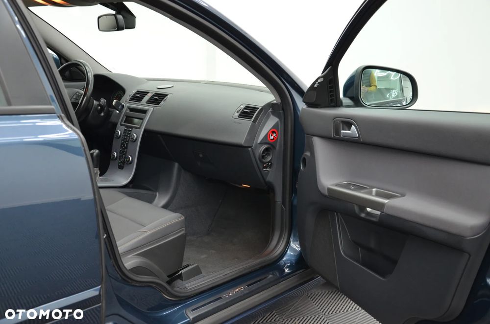 Volvo V50 1.6D DPF DRIVe - 18