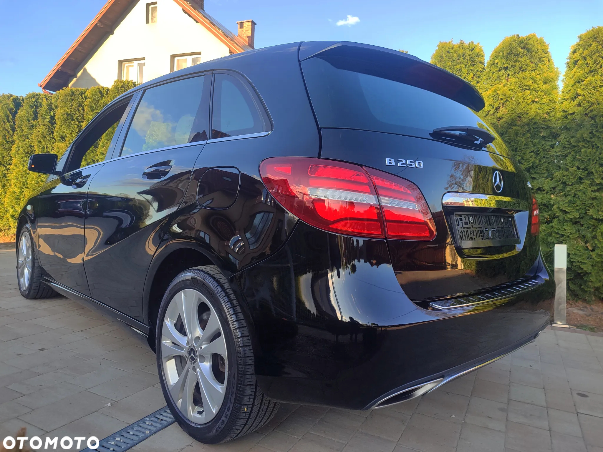 Mercedes-Benz Klasa B 250 4Matic 7G-DCT - 11
