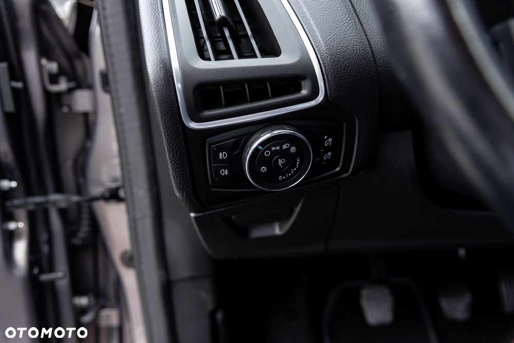 Ford Focus 1.0 EcoBoost Start-Stopp-System TREND - 27