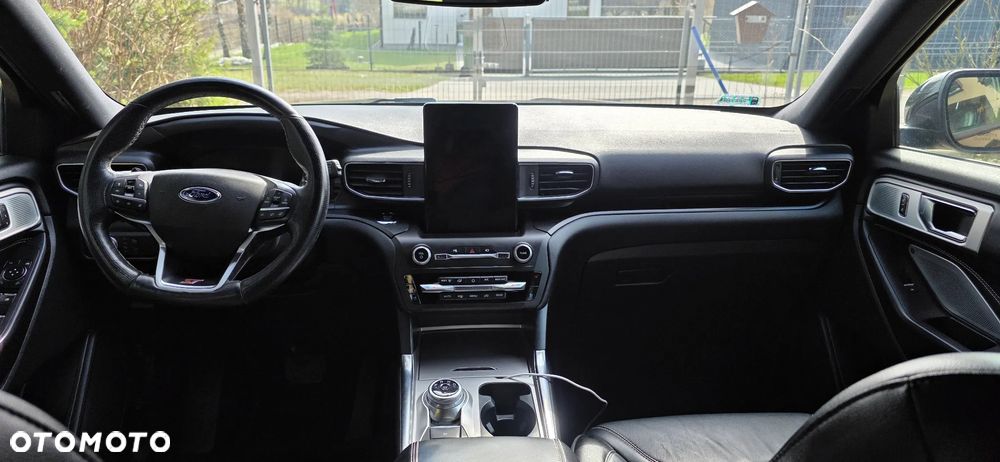 Ford Explorer EcoBoost Plug-in Hybrid ST-LINE - 19
