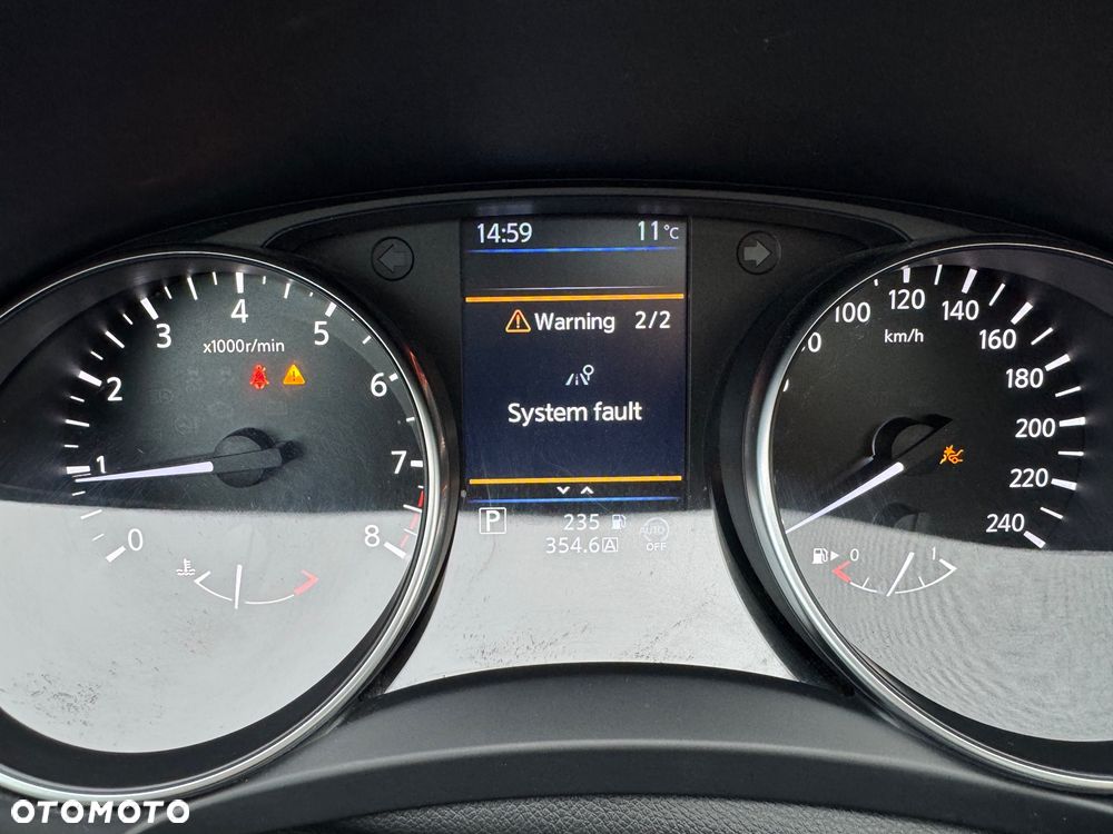 Nissan Qashqai 1.3 DIG-T N-Connecta DCT - 13