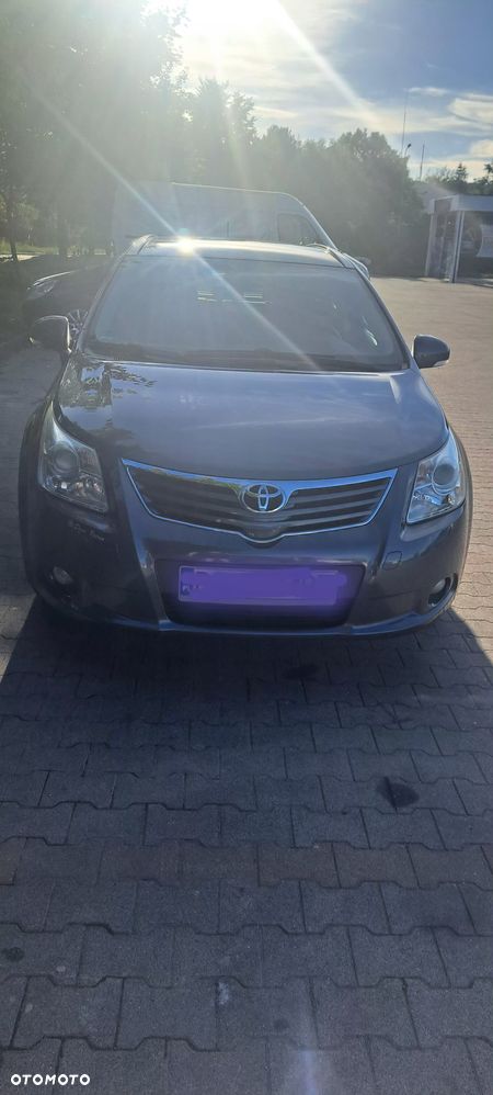 Toyota Avensis 1.8 Luna - 11