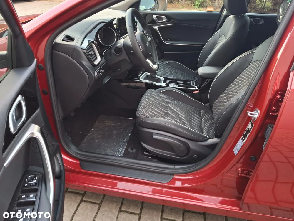 Kia Ceed 1.5 T-GDI Tribute - 8