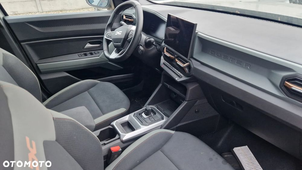 Dacia Duster 1.6 Full Hybrid 140 Journey+ MMT - 10