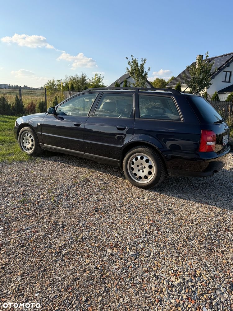 Audi A4 Avant 1999 photo 5
