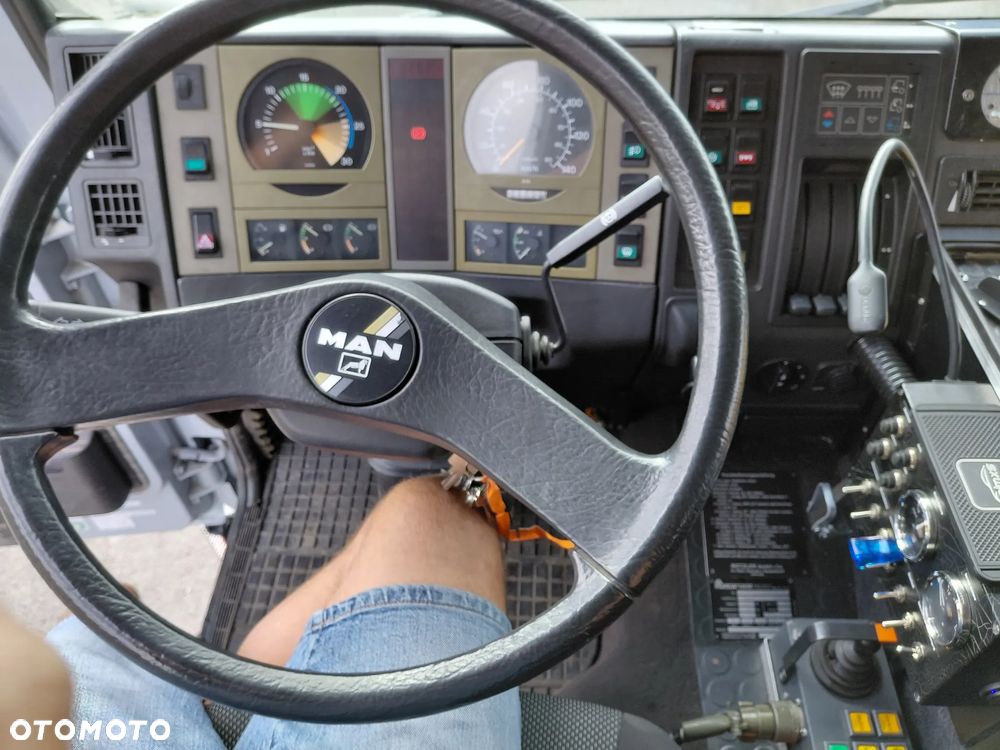 MAN 17.222 Pojazd Ekspedycyjny , 4x4 - 11