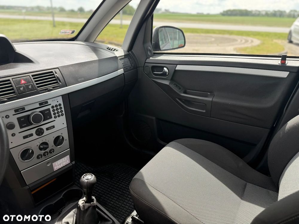 Opel Meriva 1.8 Cosmo - 11