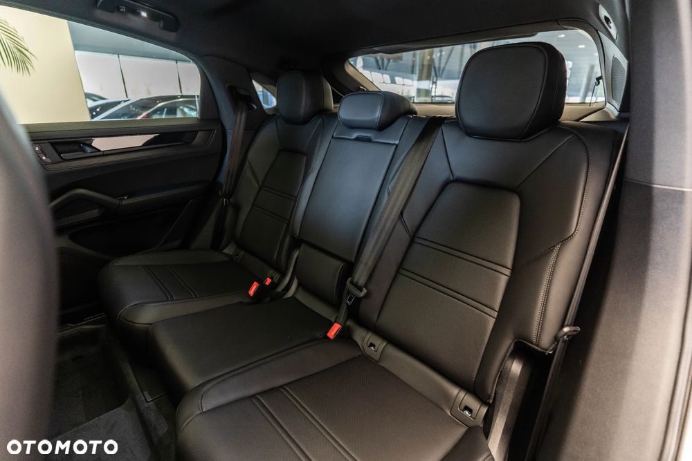 Porsche Cayenne Black Edition - 31
