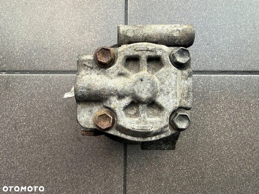 POMPA WSPOMAGANIA 2.2 TDCI FORD TRANSIT CC11-3A696-BB - 2