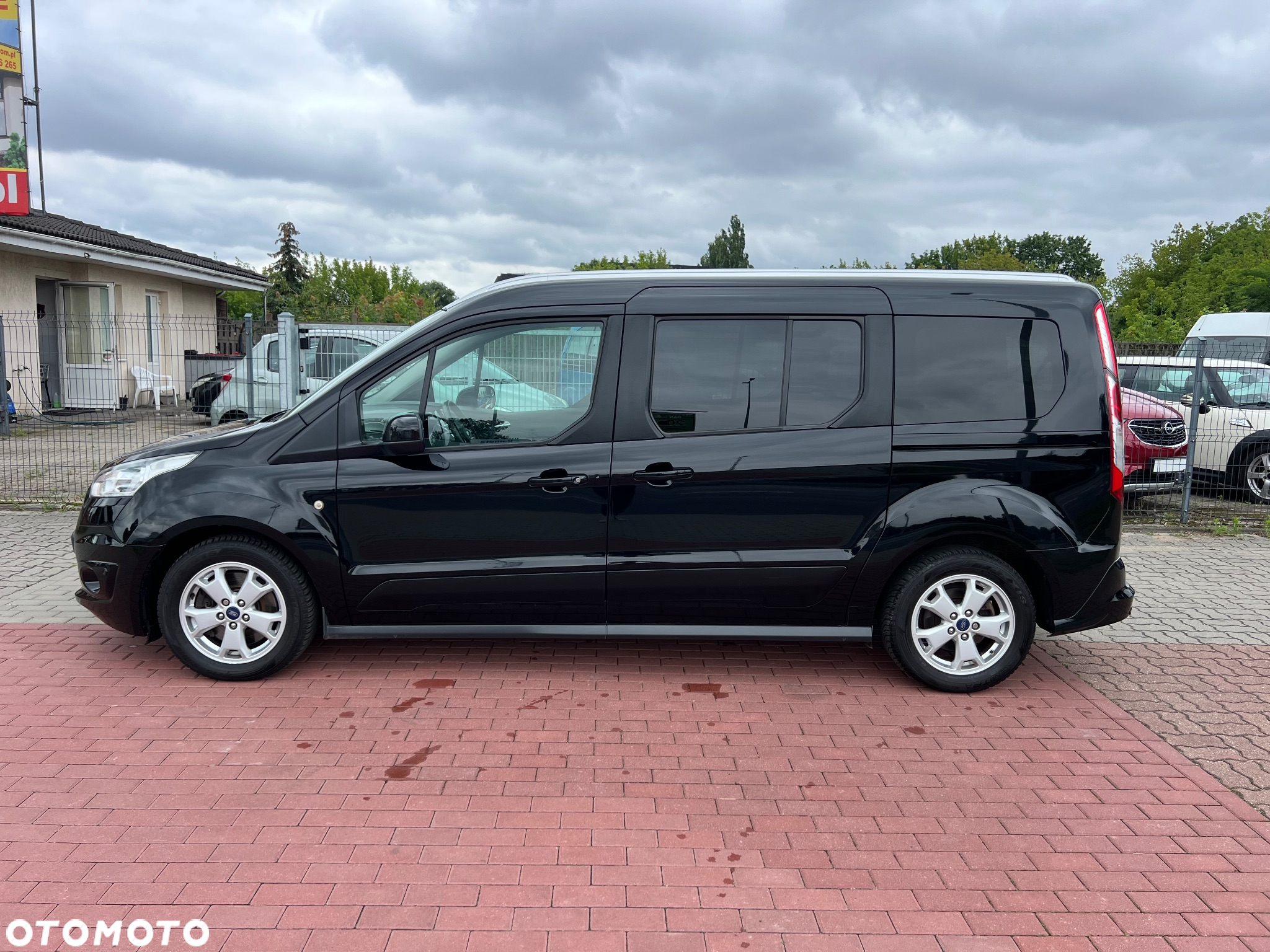Ford Tourneo Connect 1.5 EcoBlue Start-Stop Titanium - 8