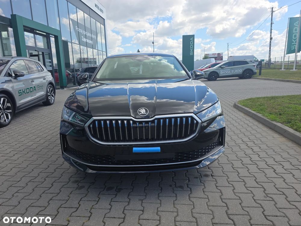 Skoda Superb 2.0 TDI SCR 4x4 L&K DSG - 2