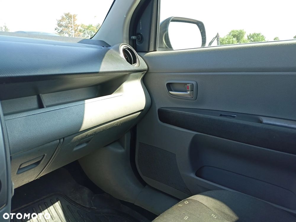Mazda 2 - 12