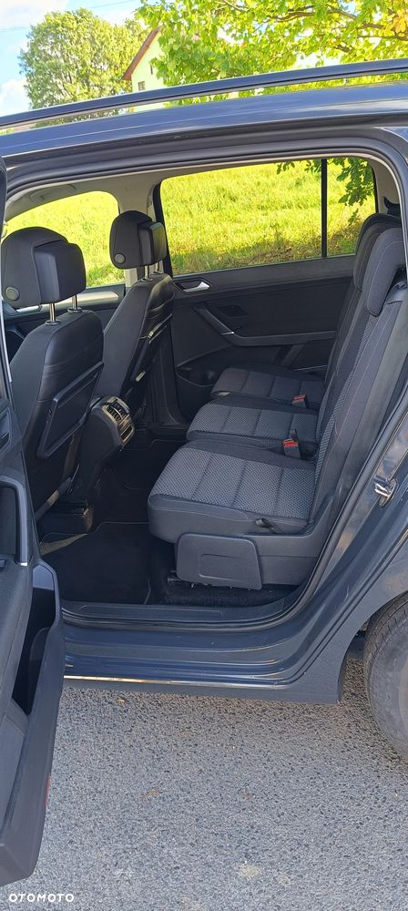 Volkswagen Touran - 13