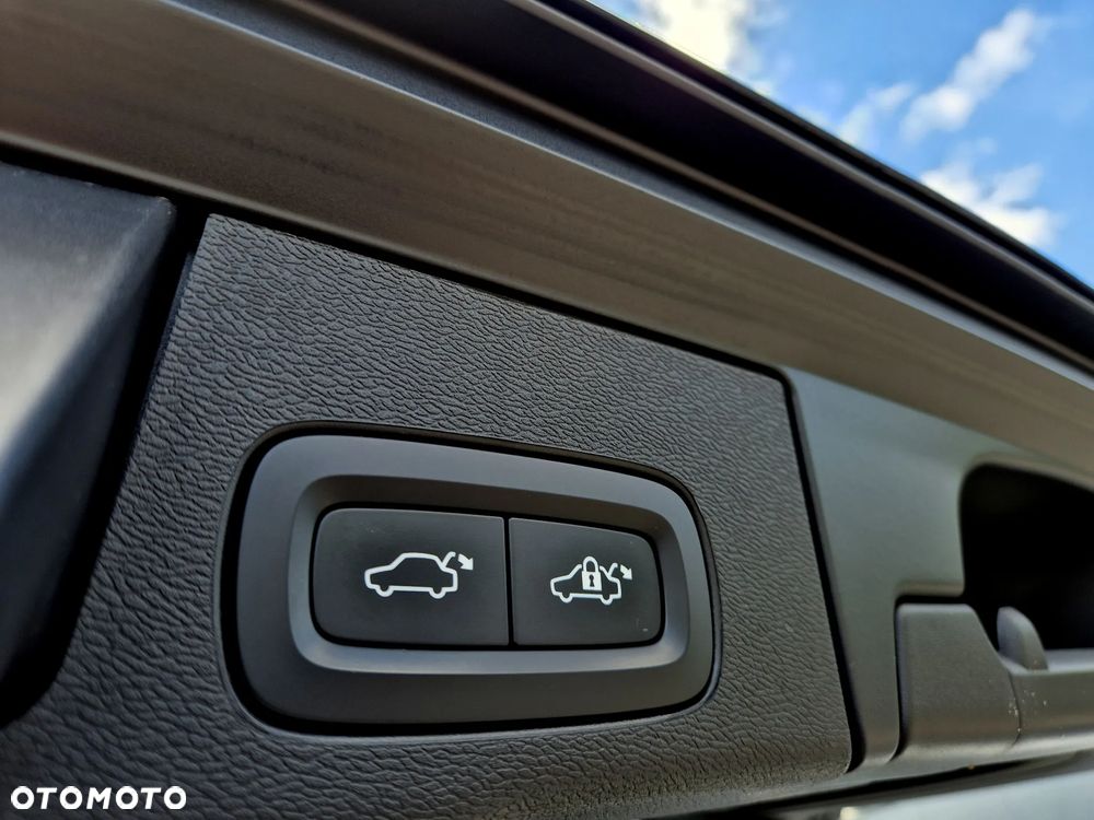 Volvo XC 60 - 24