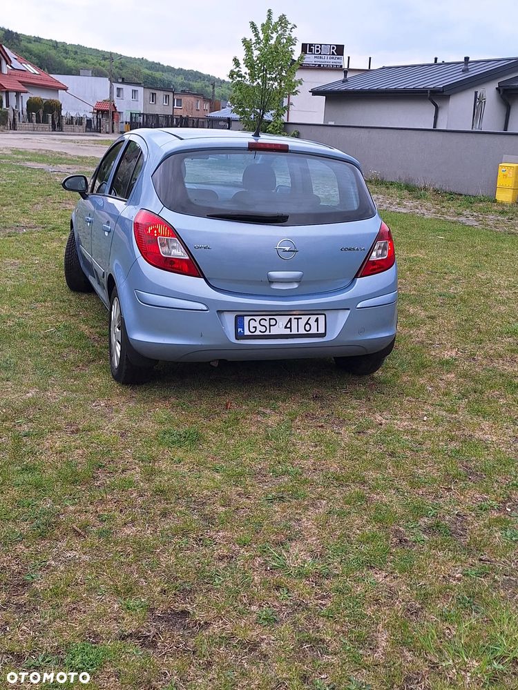 Opel Corsa 1.4 16V Cosmo - 9