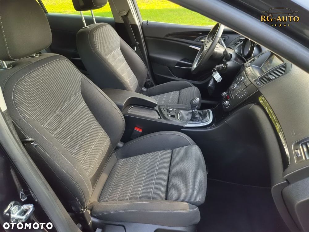 Opel Insignia - 25