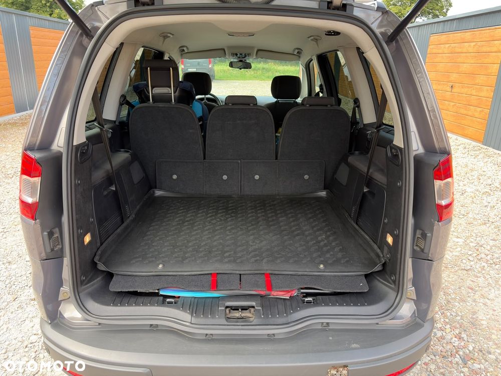 Ford Galaxy - 8