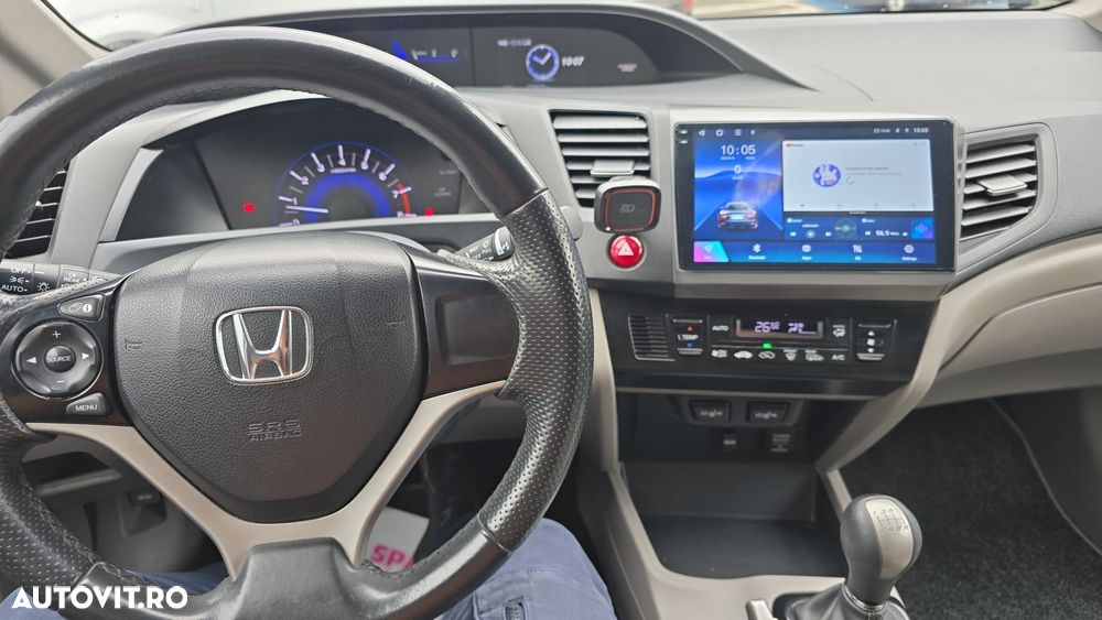 Honda Civic 1.8 i-VTEC MT Executive - 5