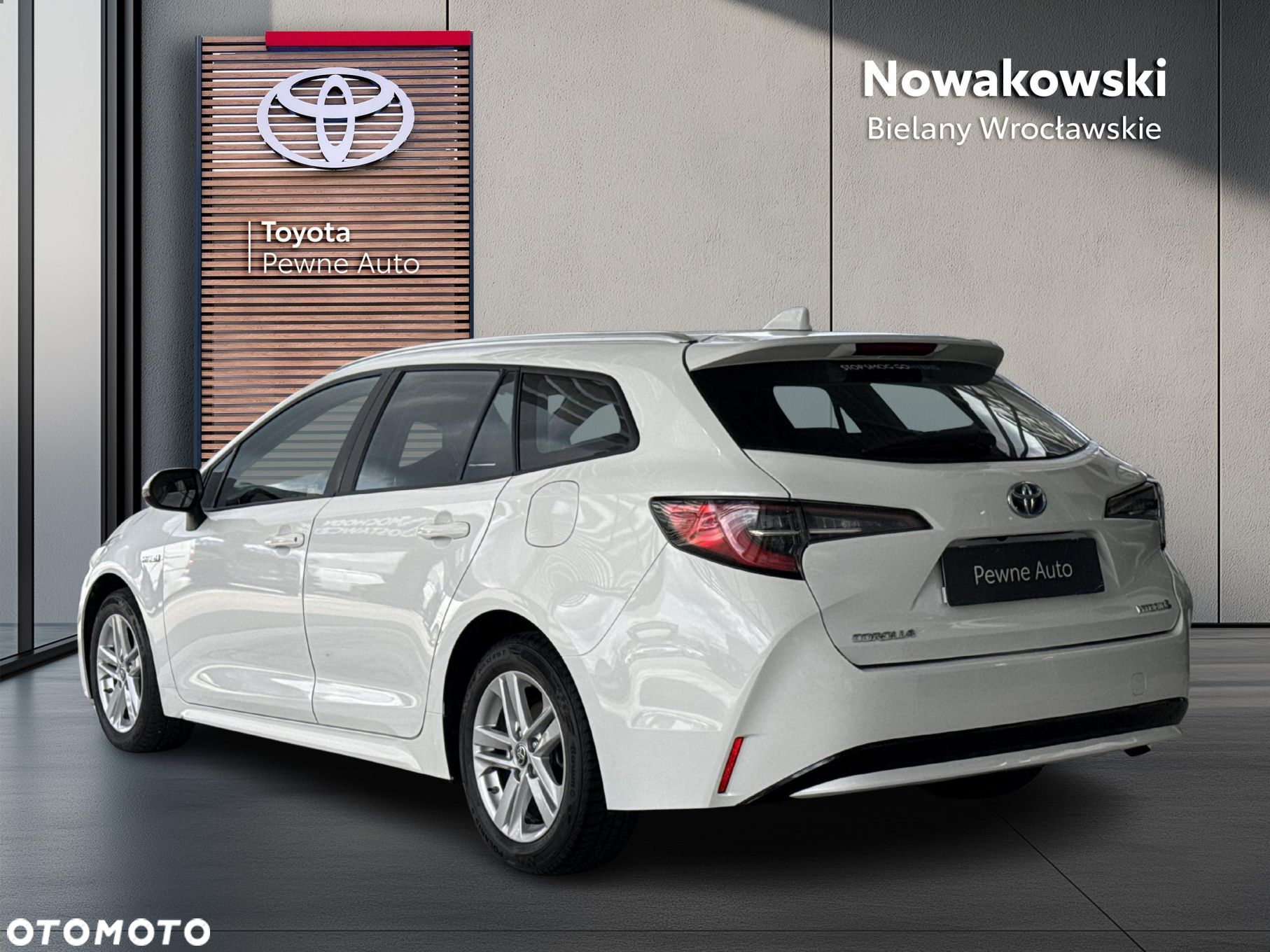 Toyota Corolla 1.8 Hybrid Comfort - 3