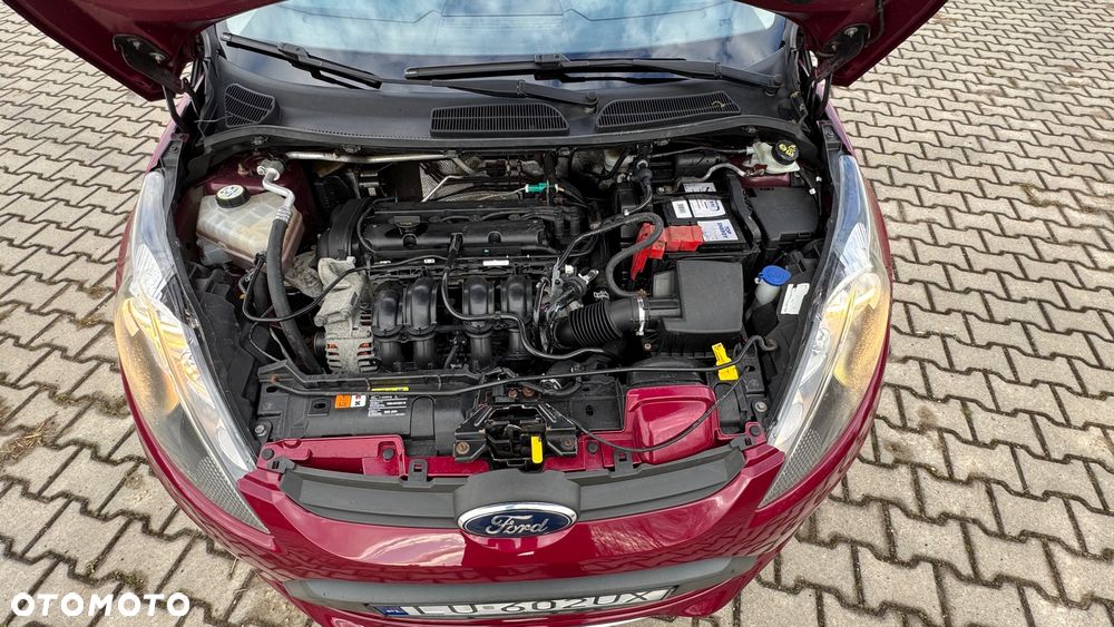 Ford Fiesta 1.4 Autom Champions Edition - 19