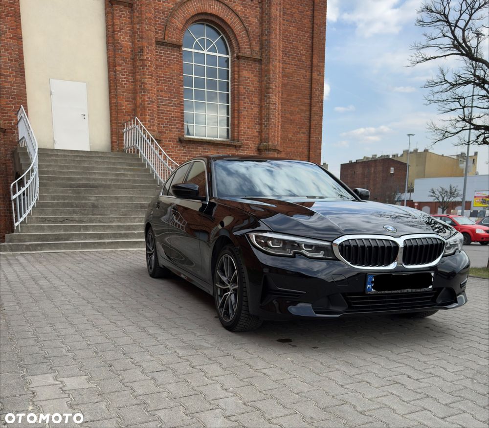BMW Seria 3 330i xDrive Edition M Sport Shadow - 4