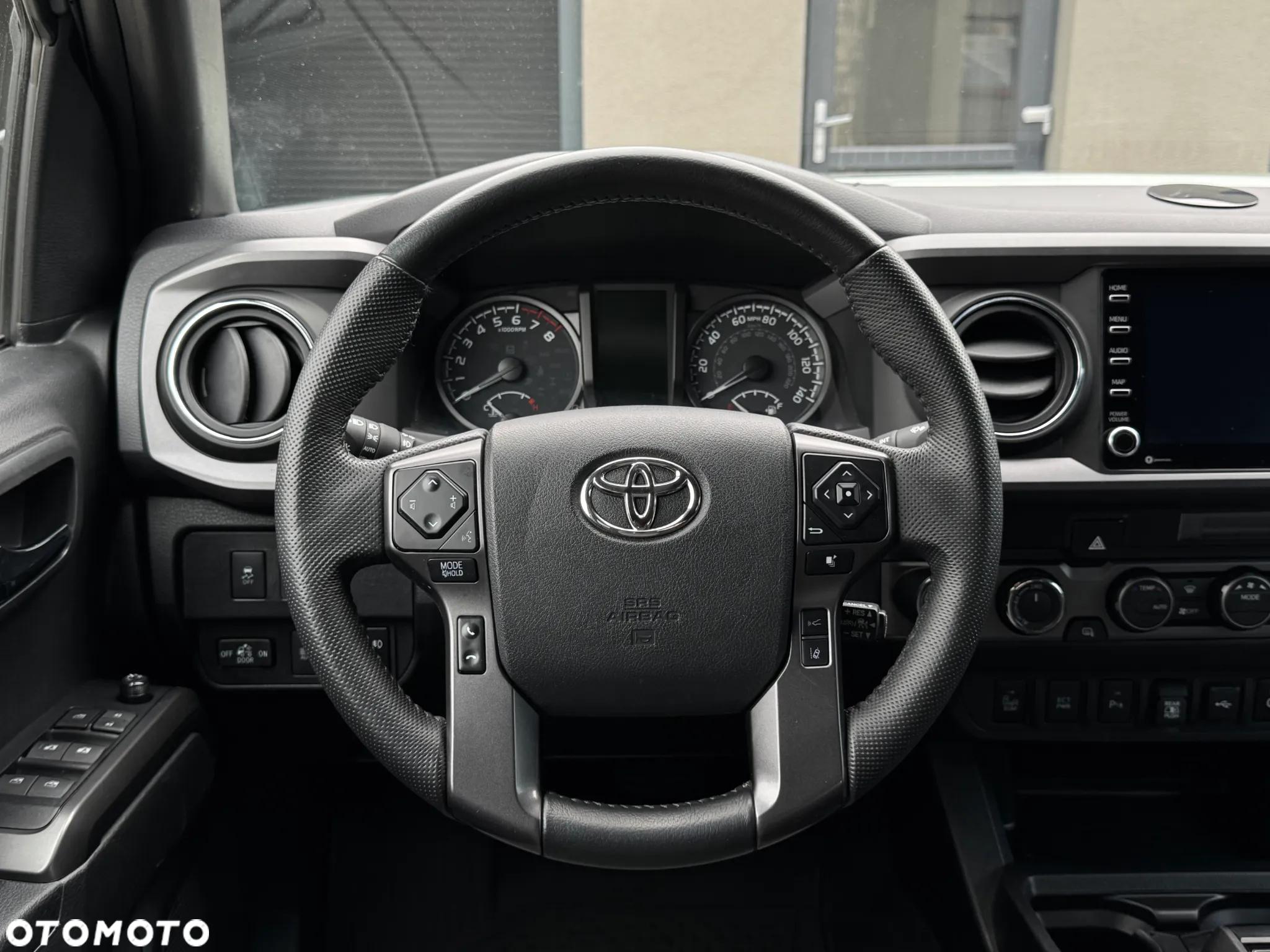 Toyota Tacoma - 12