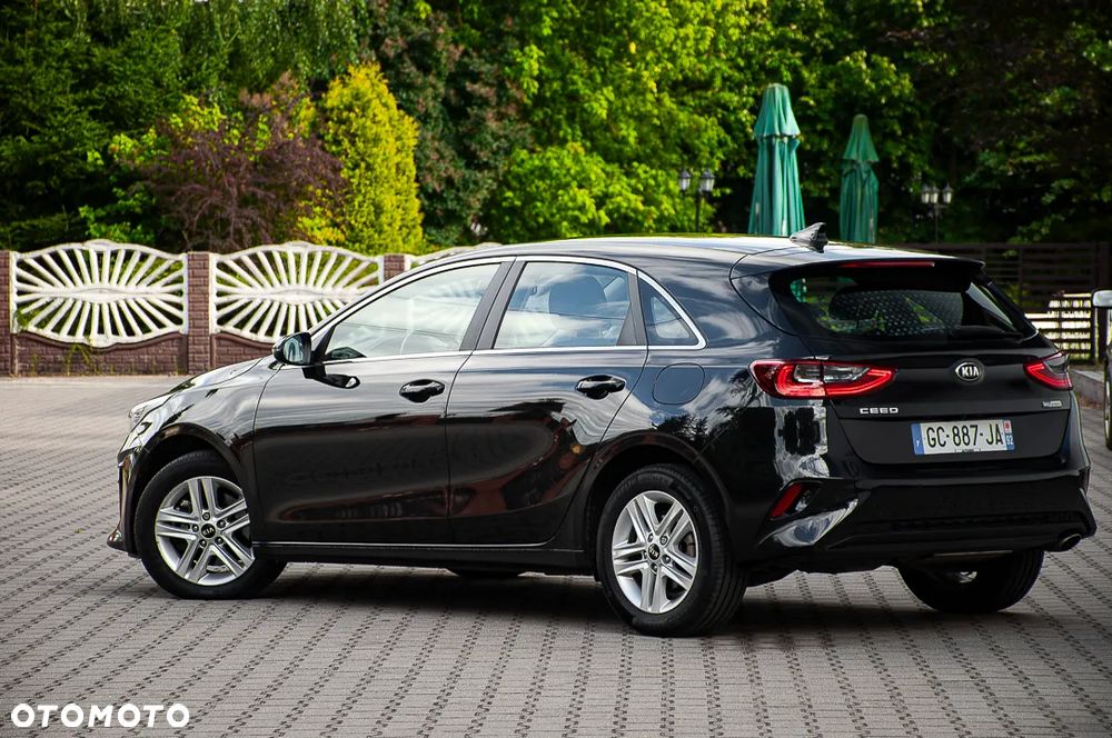 Kia Ceed 1.6 CRDi Eco-Dynamics+(48V Mild-Hybr.) DCT7 Spirit - 9