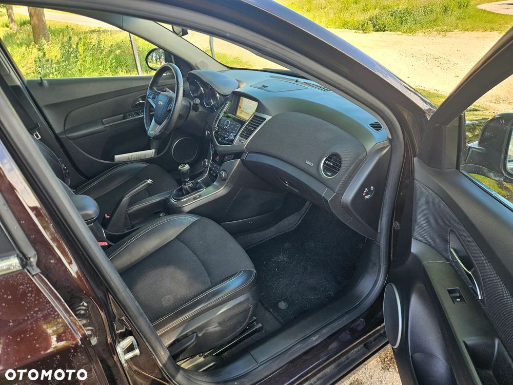 Chevrolet Cruze 1.8 LT+ - 9