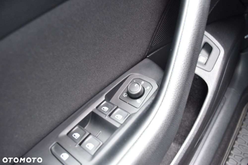 Volkswagen Passat 2.0 TSI Business DSG - 26