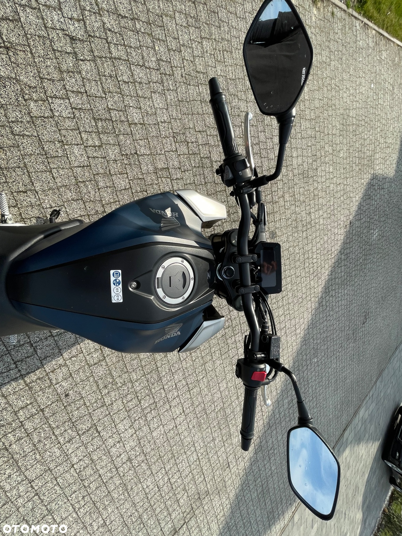 Honda CB - 11