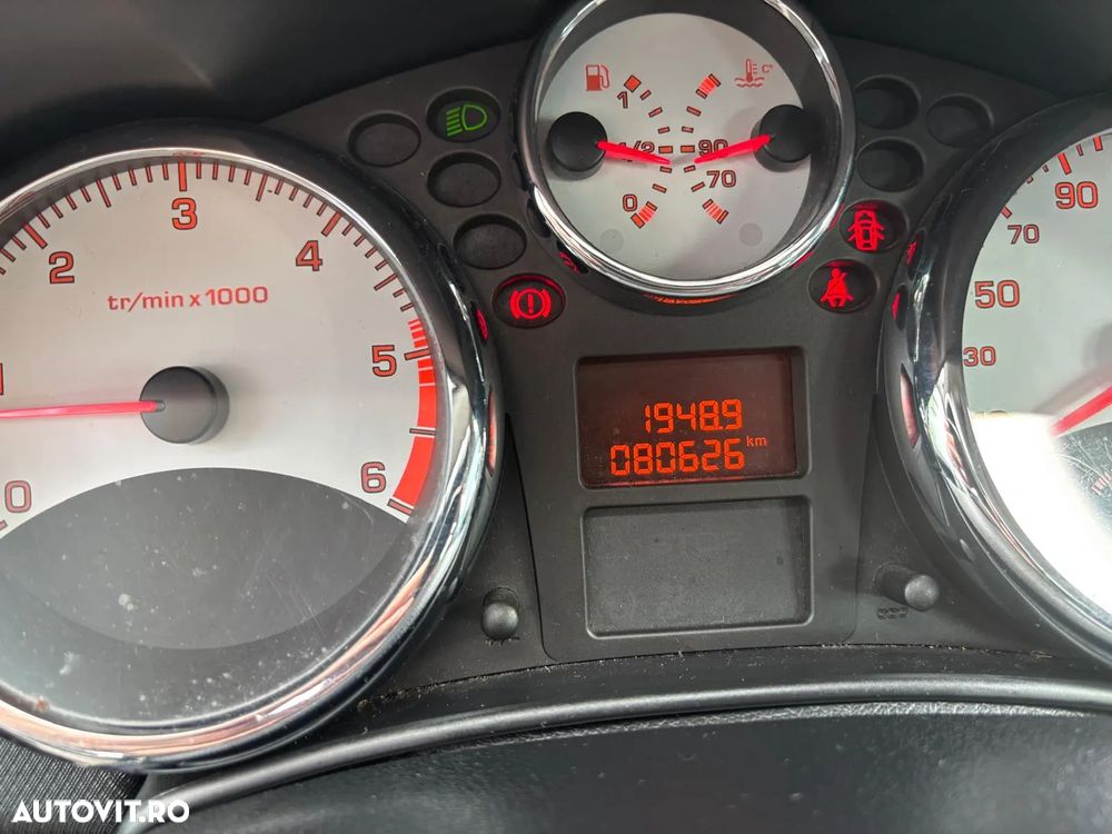 Peugeot 207 1.6HDI Premium - 14