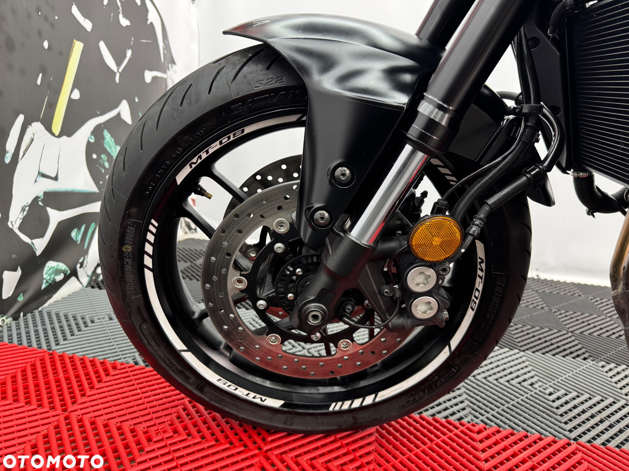 Yamaha MT - 8