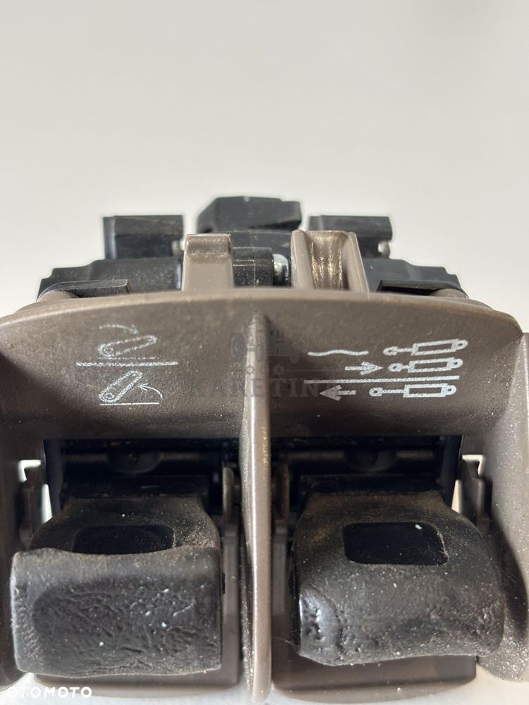 John Deere seria 6000 7000 8000 R - przełącznik tylnego TUZa RE588391 RE586552 - 2