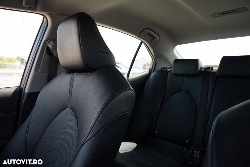 Toyota Camry 2.5 Dynamic - 29