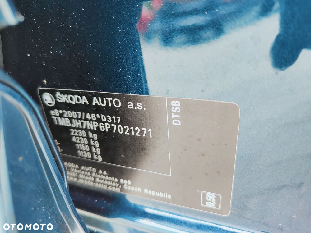 Skoda Superb 2.0 TDI DSG Premium Edition - 36