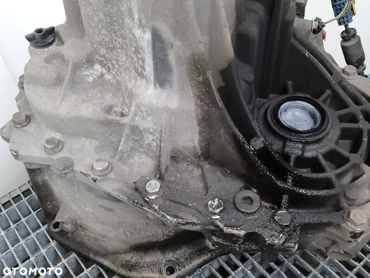 SKRZYNIA BIEGÓW MANUALNA RENAULT MEGANE II ND0014 2.0 16V - 8